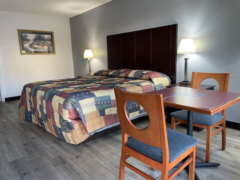 Capital Inn 29/48