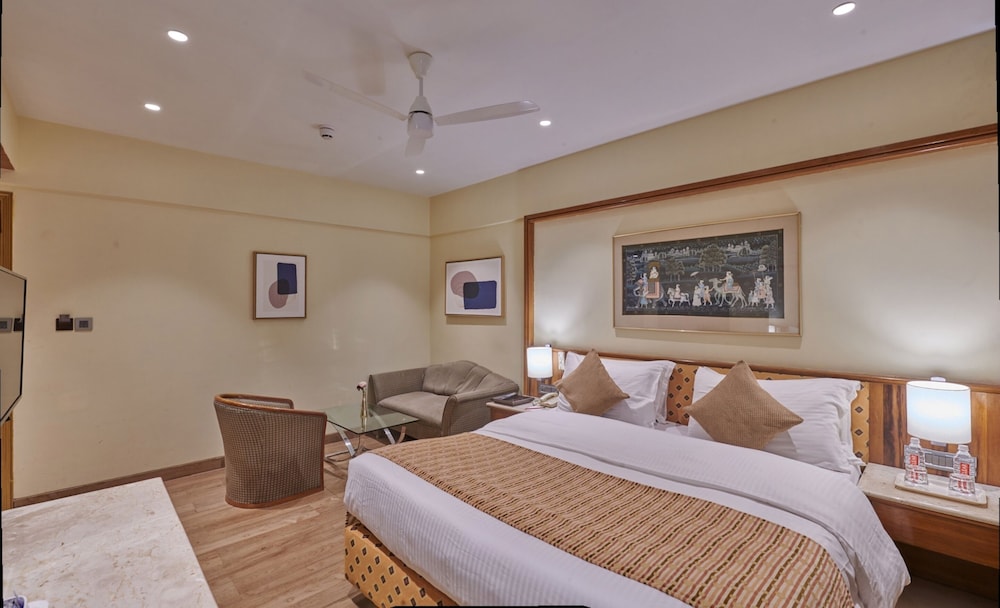 Regent Hotel Andheri 12/22