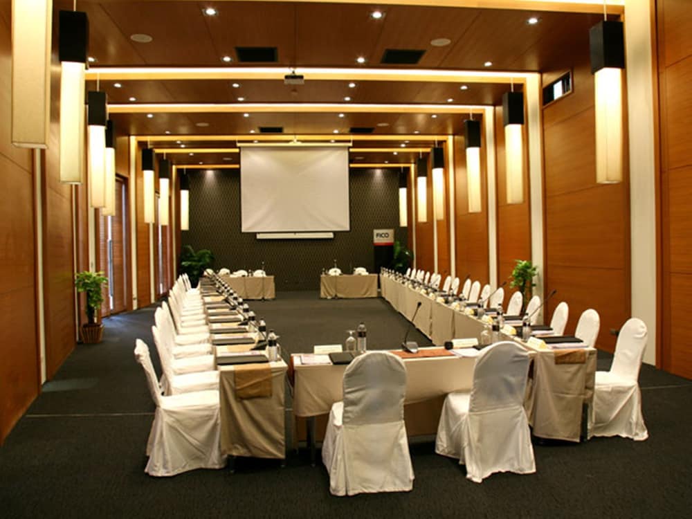 Cape Sienna Phuket Gourmet Hotel Villas 62/75
