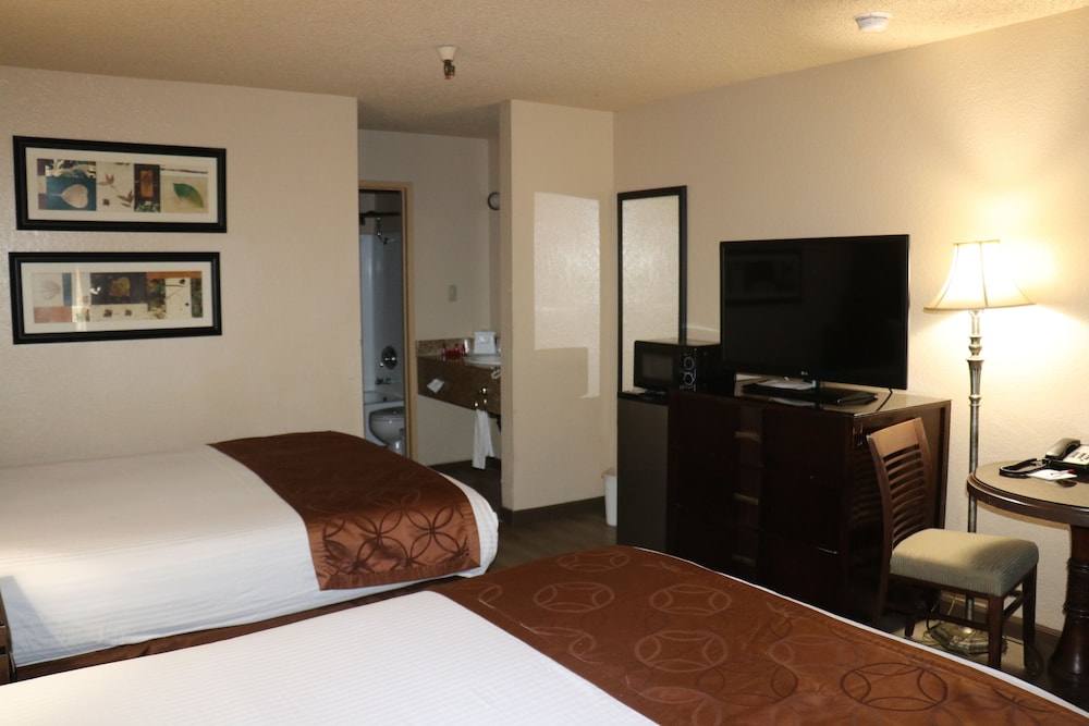 Empire Inn 31/43