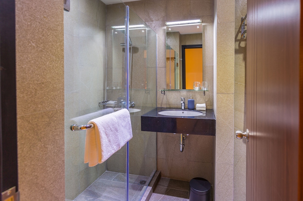 Meridian Adventure Marina Club and Resort 49/50