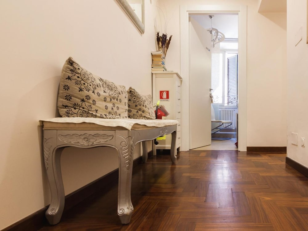 La Piccola Maison 35/47