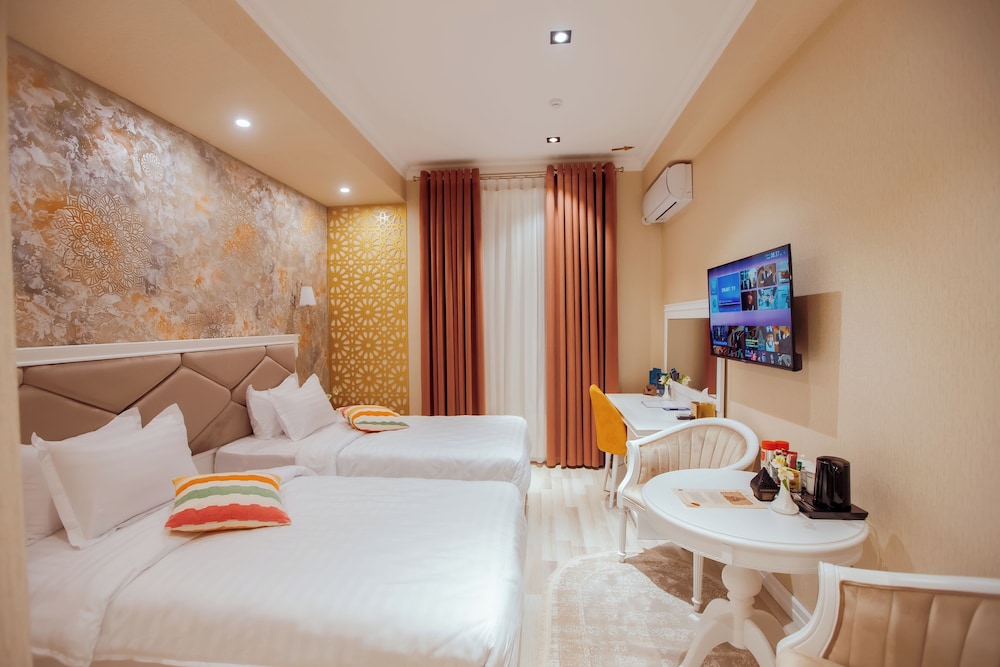 Silk Road Empire Hotel 9/50