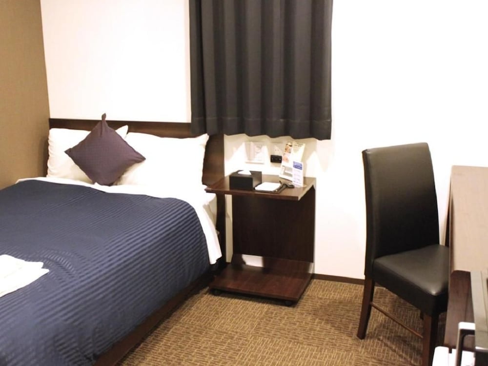 Hotel Livemax Mei-Eki 9/23