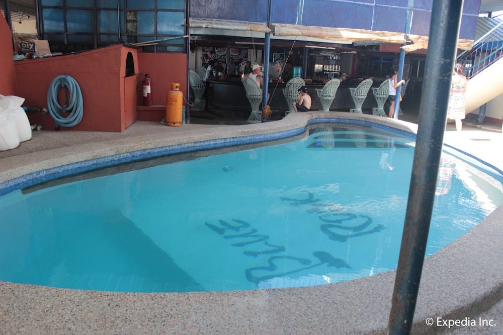 Blue Rock Beach Resort 33/67