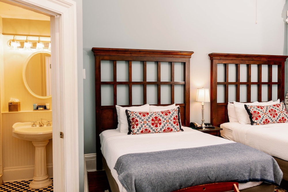 SUPERIOR, 2 QUEEN BEDS