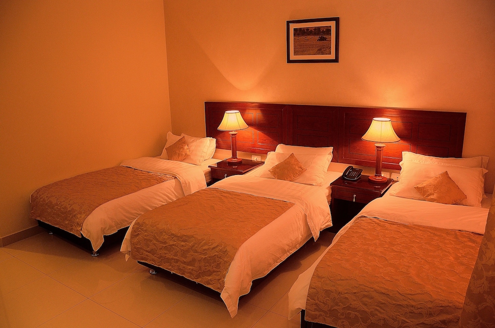 Mosaic City Hotel 6/39