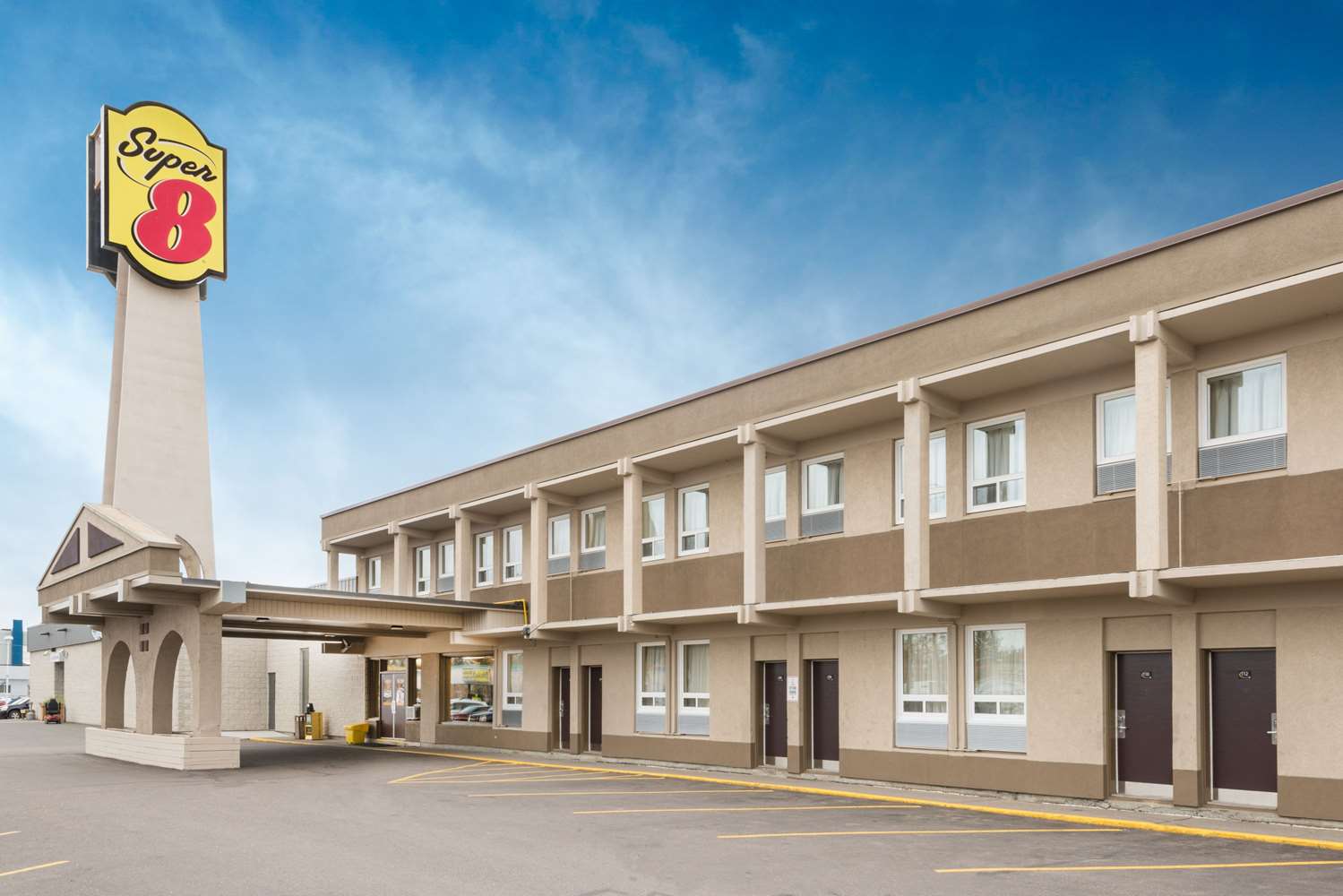 Super 8 by Wyndham Thunder Bay 8/13