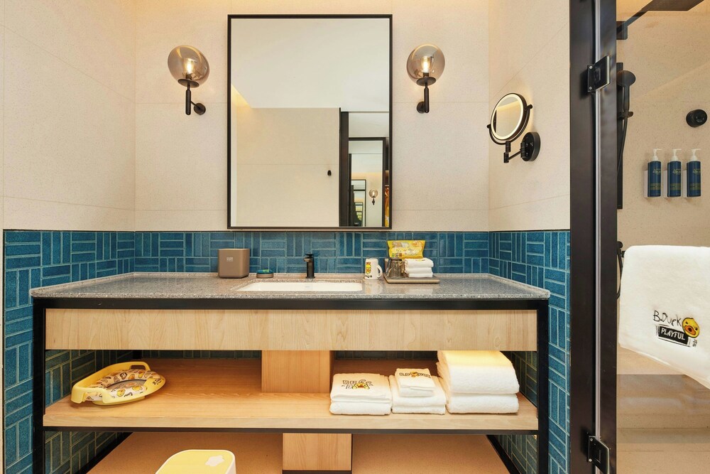 Four Points by Sheraton Shanghai International Tourism and Resorts Zone 49/50