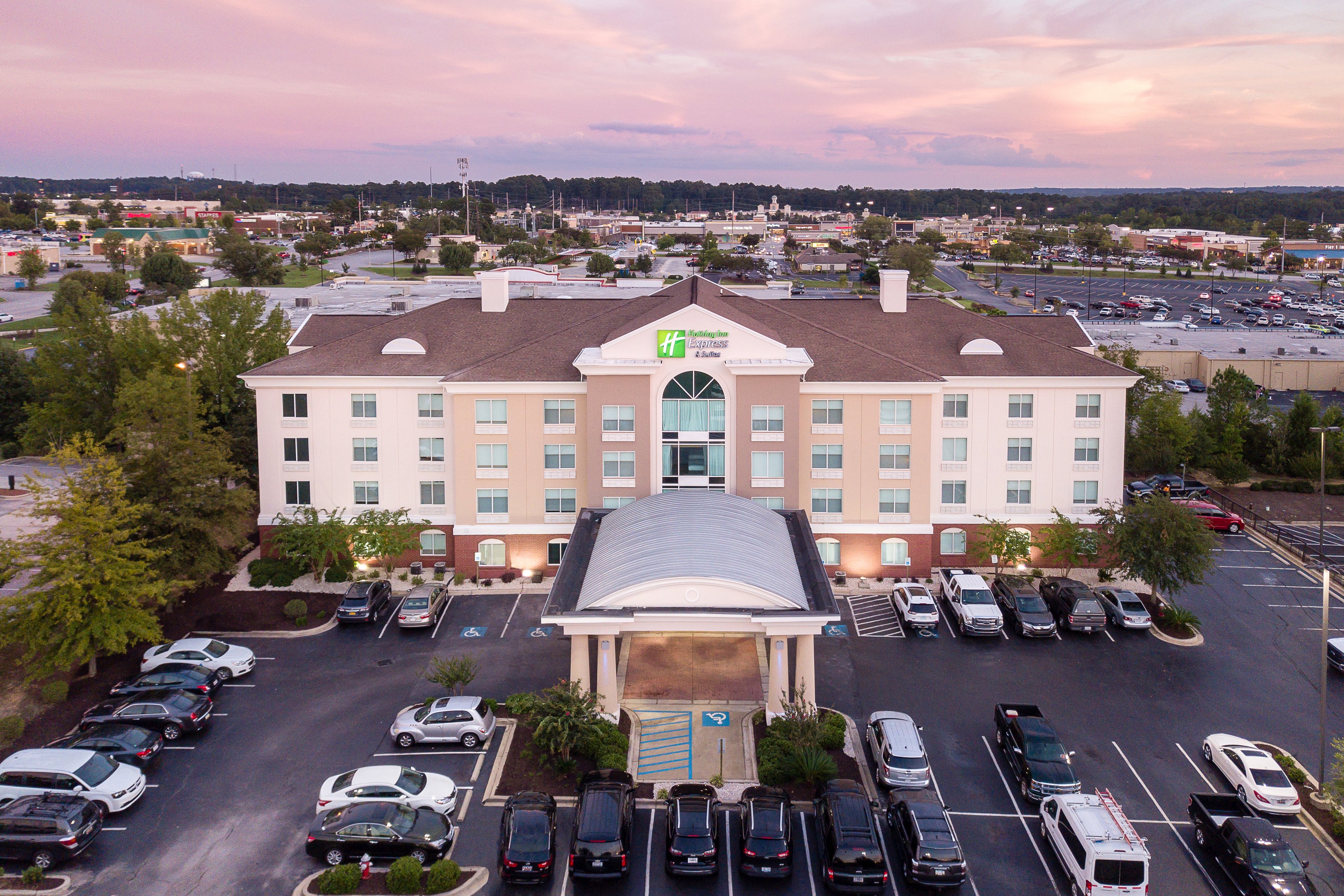 Holiday Inn Express & Suites Columbia-I-26 @ Harbison Blvd 3/63