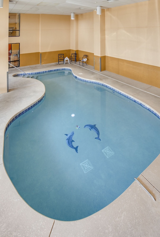 Mountain Vista Inn and Suites 28/57