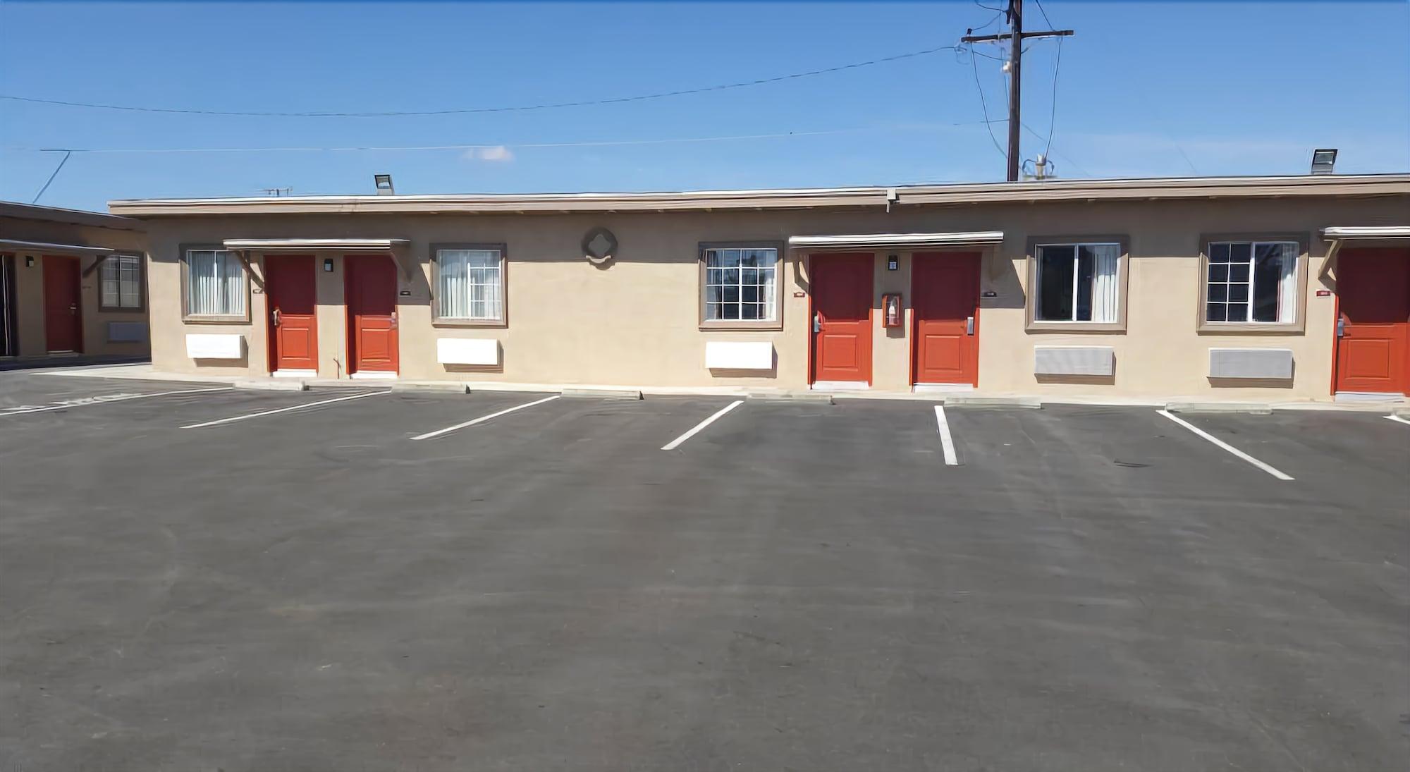Motel6 Hesperia, CA - East 29/34