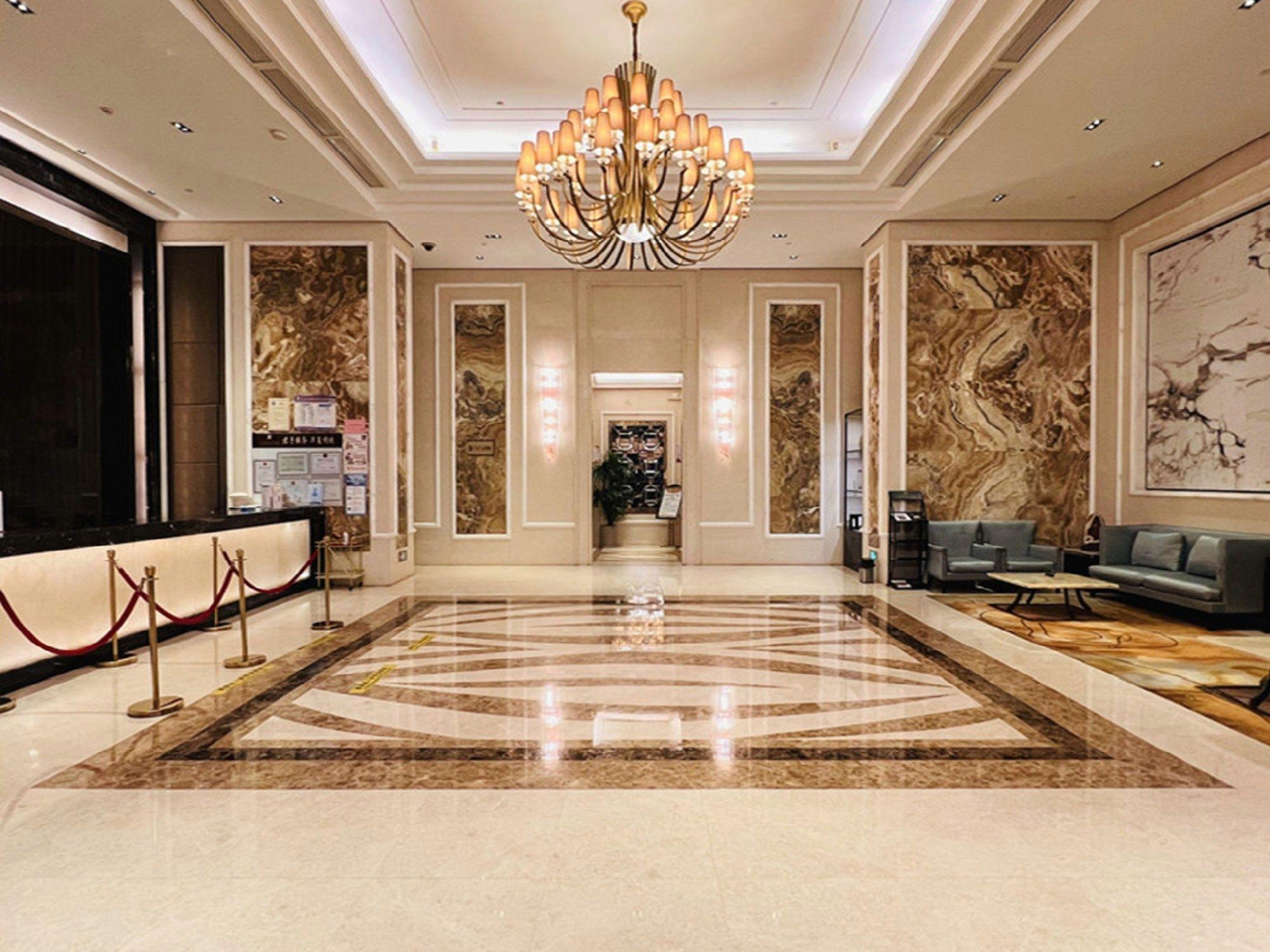Shantou Haiyi Panorama Hotel 8/31