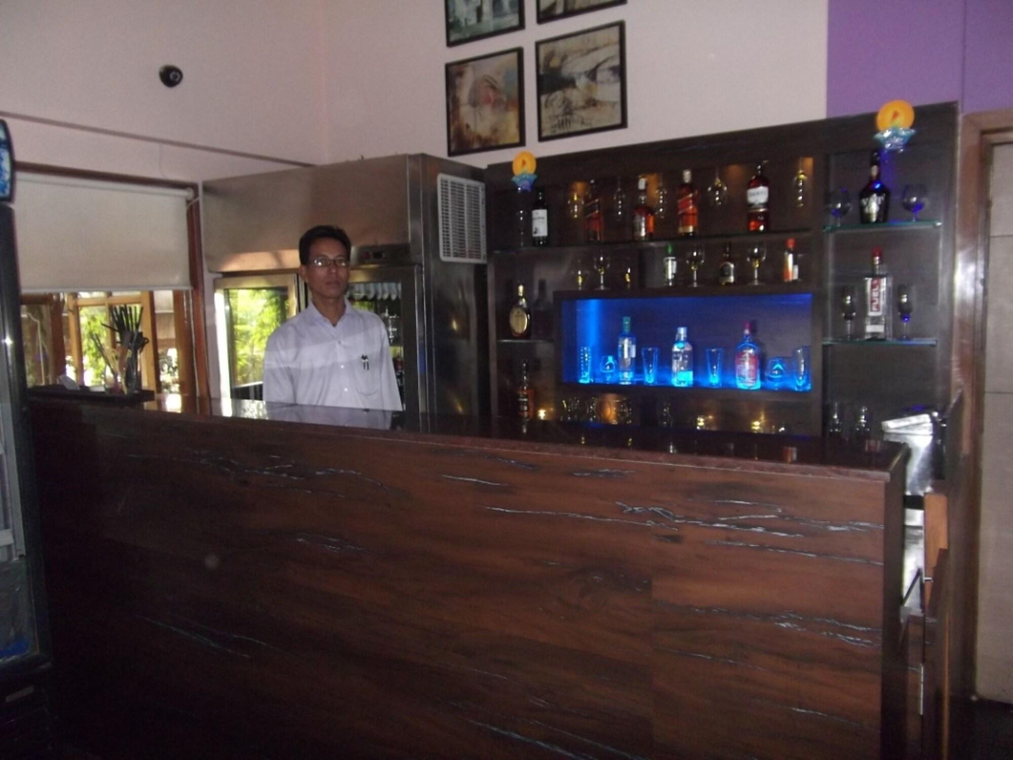 Hotel Ravikant 3/23