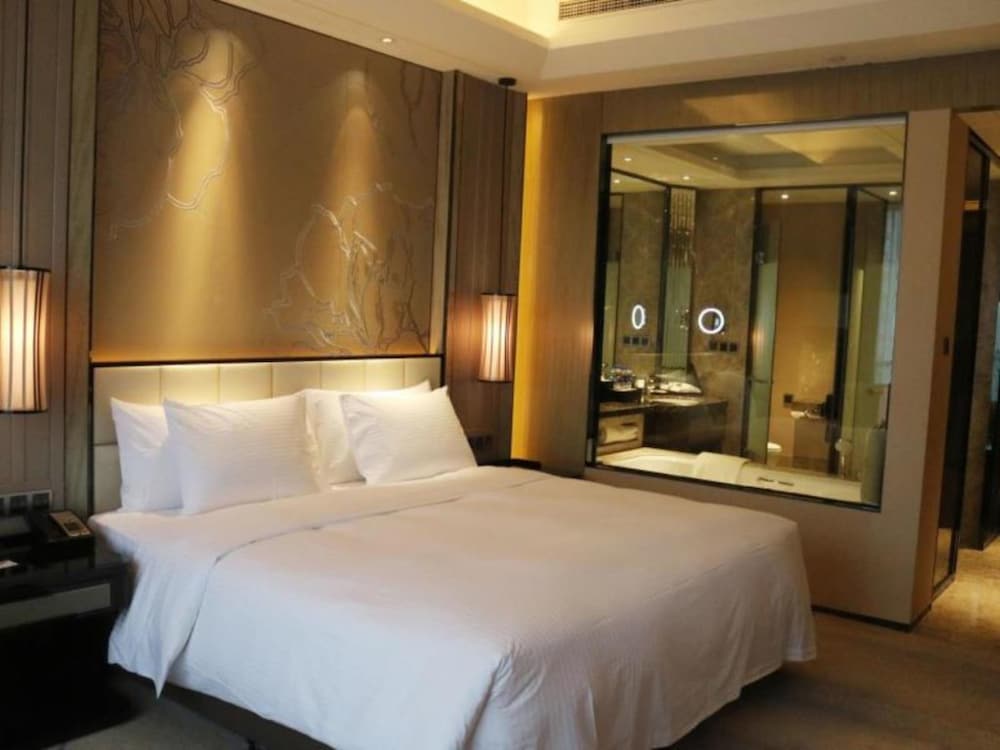 Fuyang Wanda Realm Hotel 9/18