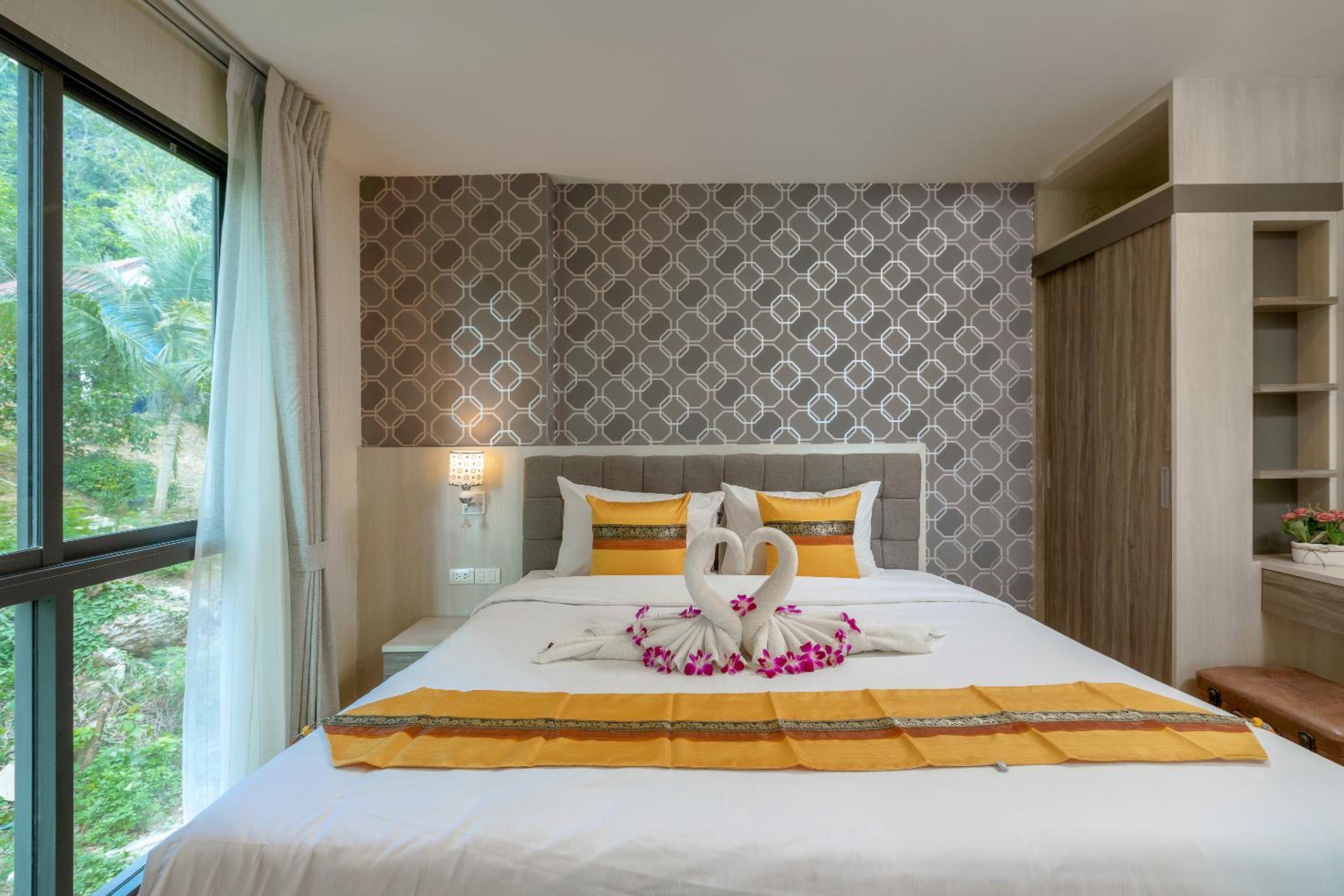 2 Bedrooms, Penthouse, 2 Queen Beds, Sea View, Sofa, Private Pool