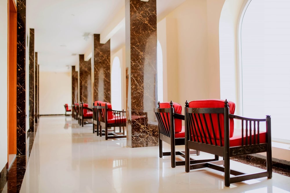 Portola Grand Renggali Hotel 19/25