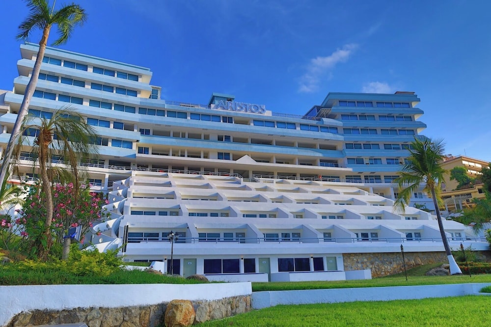 Hotel Aristos Acapulco 5/50