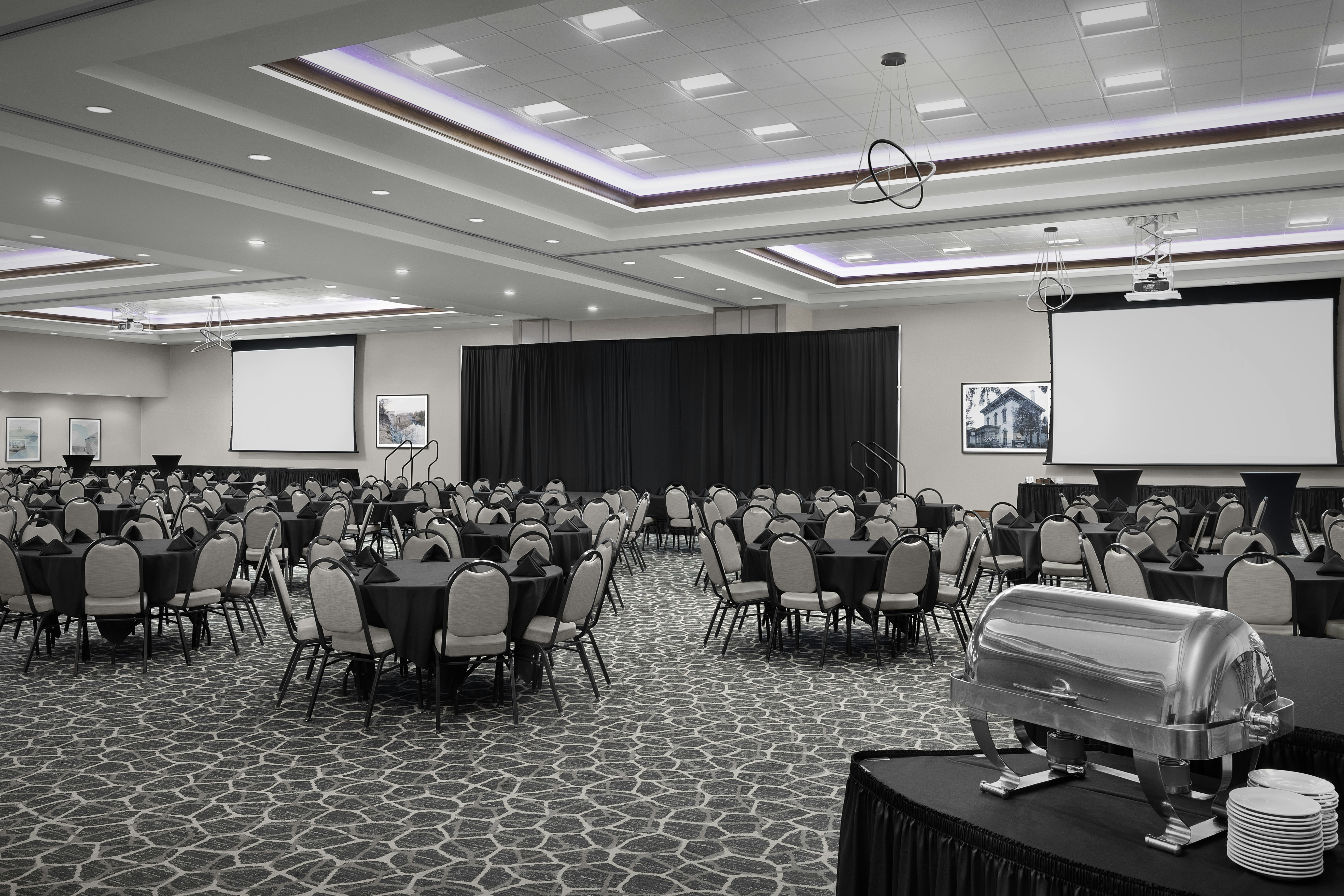 Hilton Garden Inn Cedar Falls 75/81