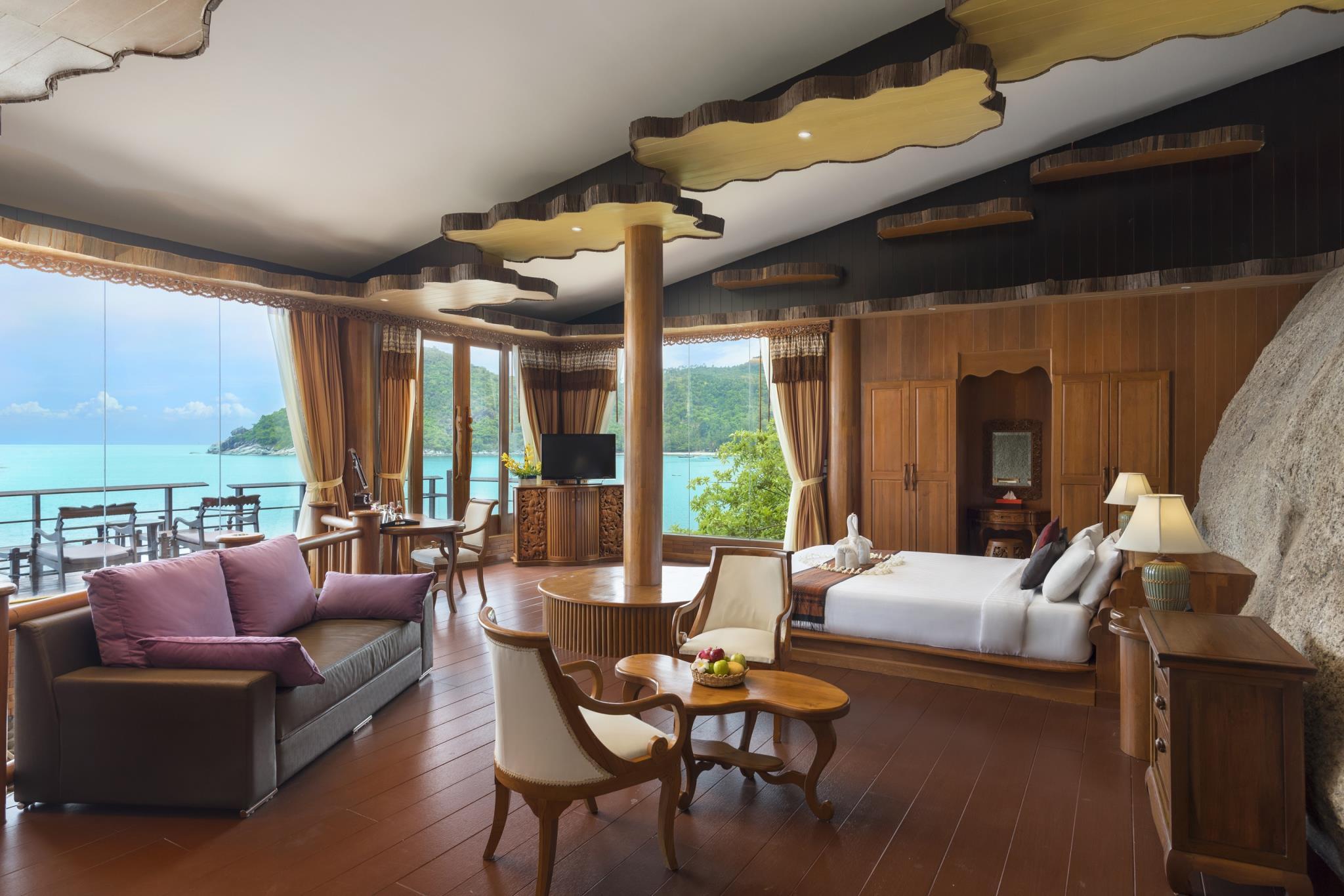Presidential, Suite, King Bed, with Pool