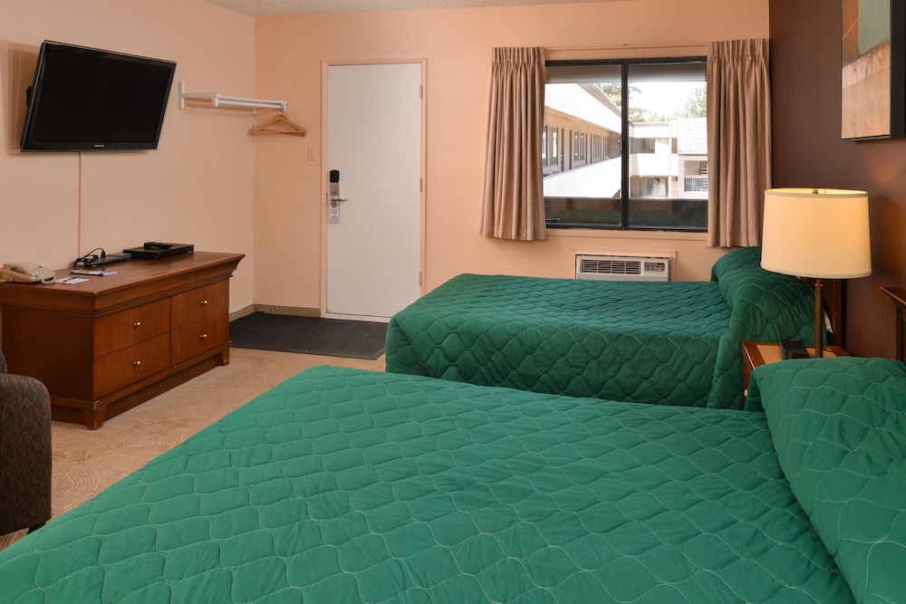 Canadas Best Value Inn Whitecourt 14/51