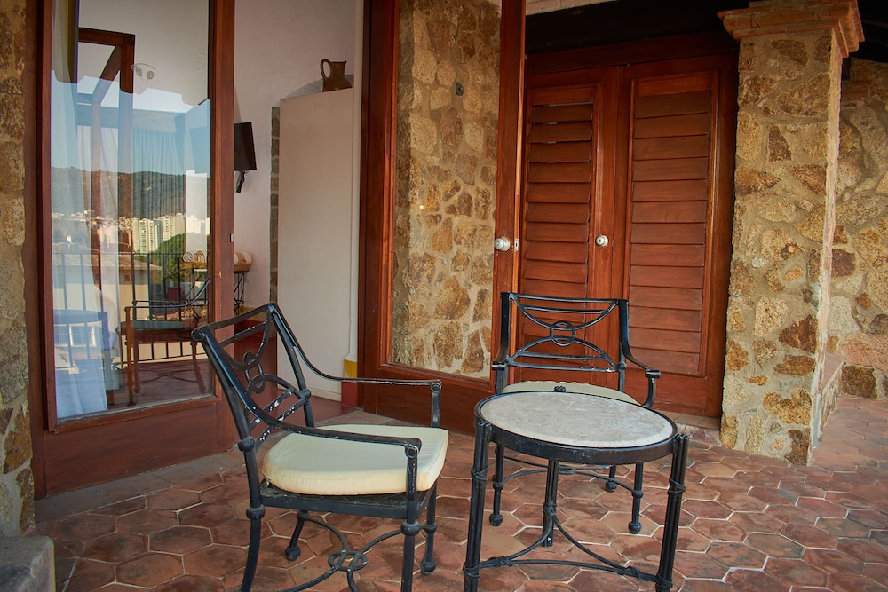 Hotel Boutique Casa Lisa (ex. by Villa Vera) 71/84