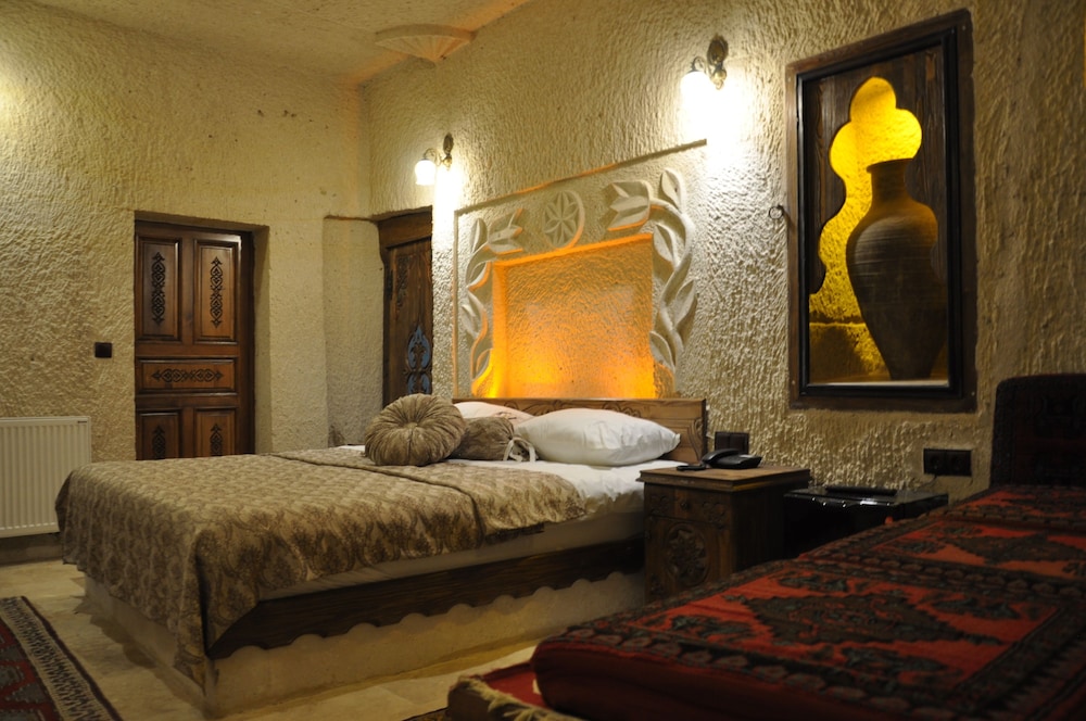 Cavusin Cave House 9/50