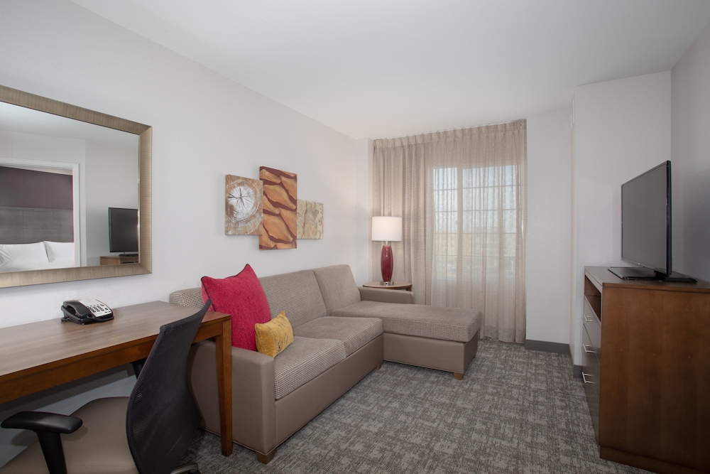 STAYBRIDGE SUITES DENVER INTERNATIONAL AIRPORT 32/63