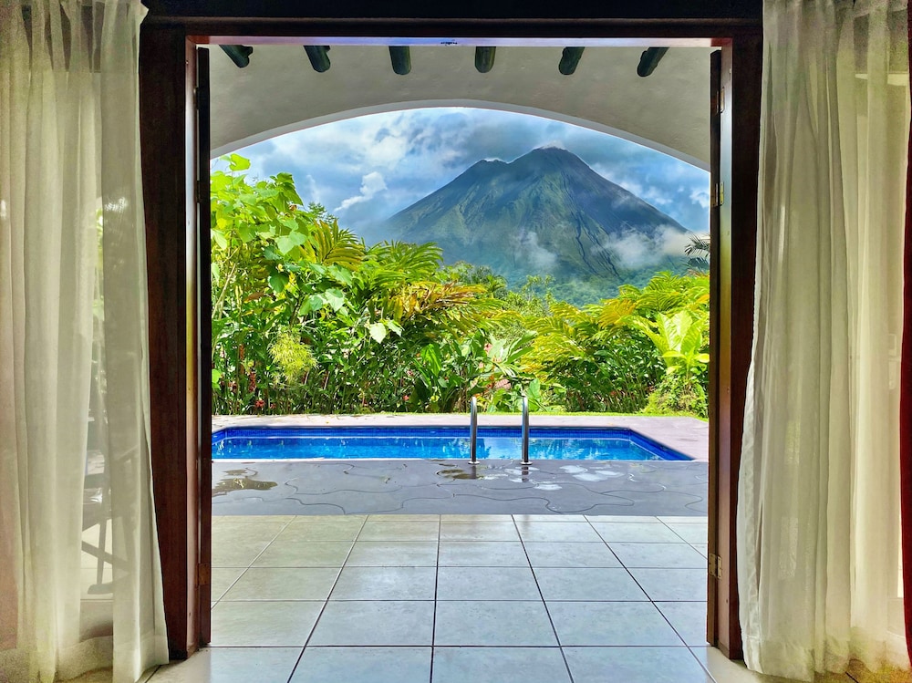 Mountain Paradise 44/70