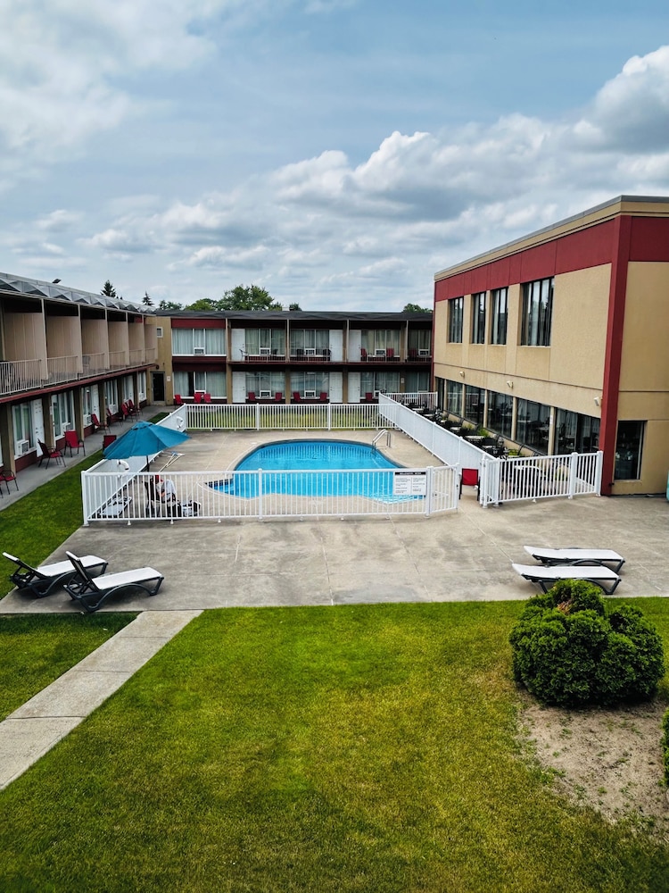 Auberge Royal Versailles 62/68
