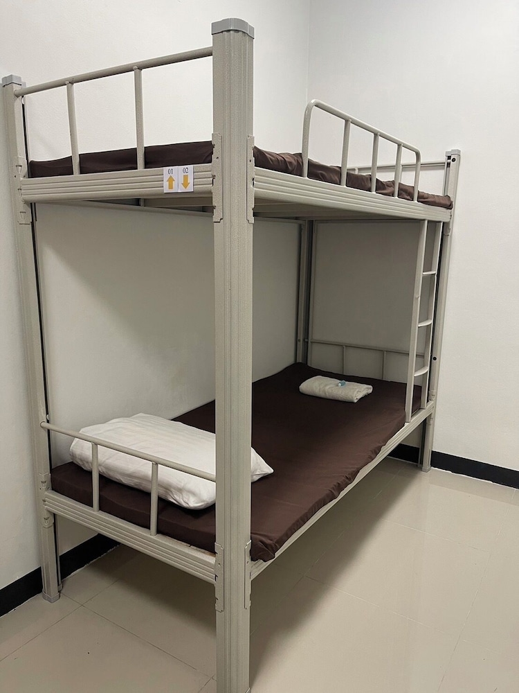 OYO 75577 Palace Hostel 21/32