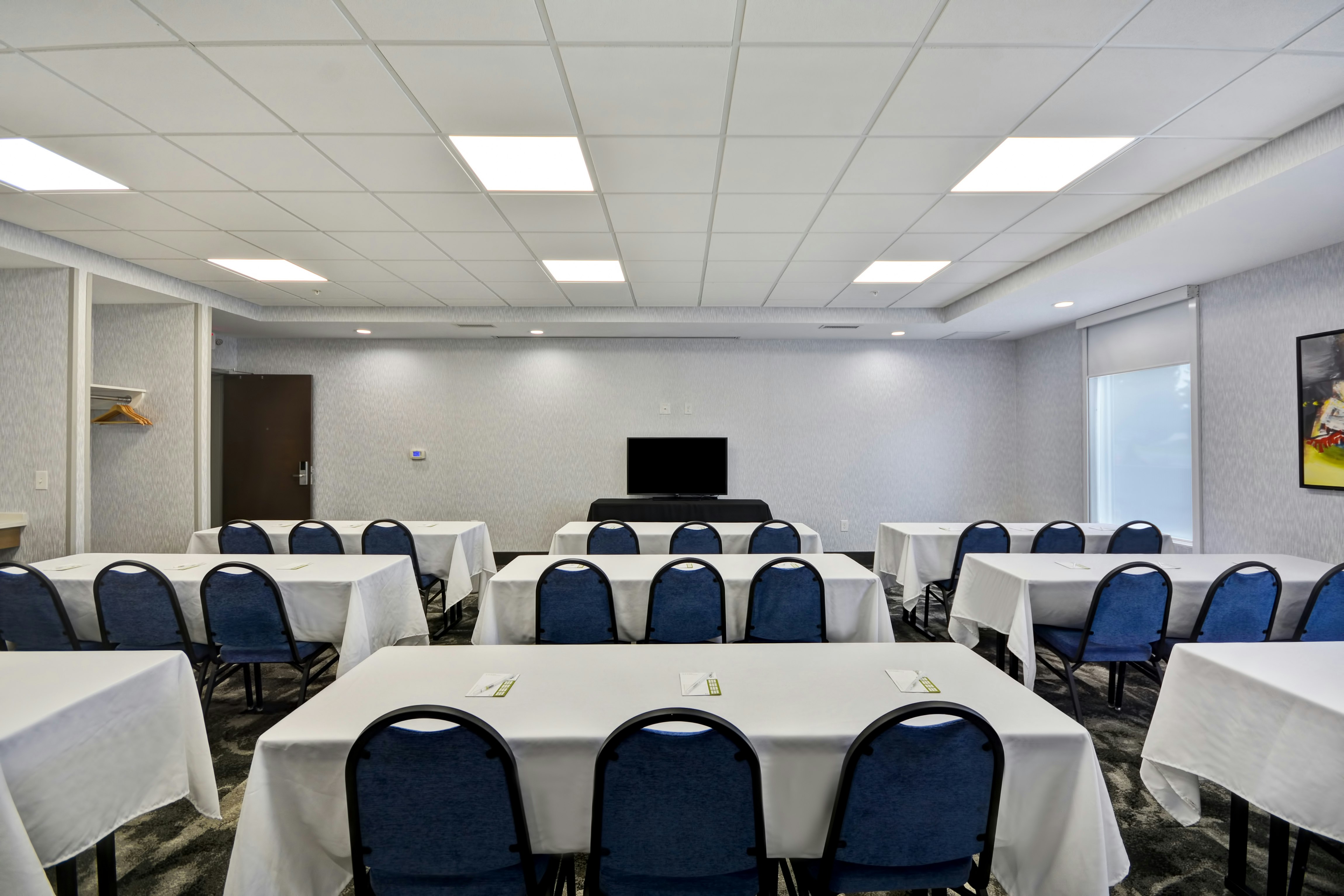 Home2 Suites By Hilton Grand Rapids North 19/25