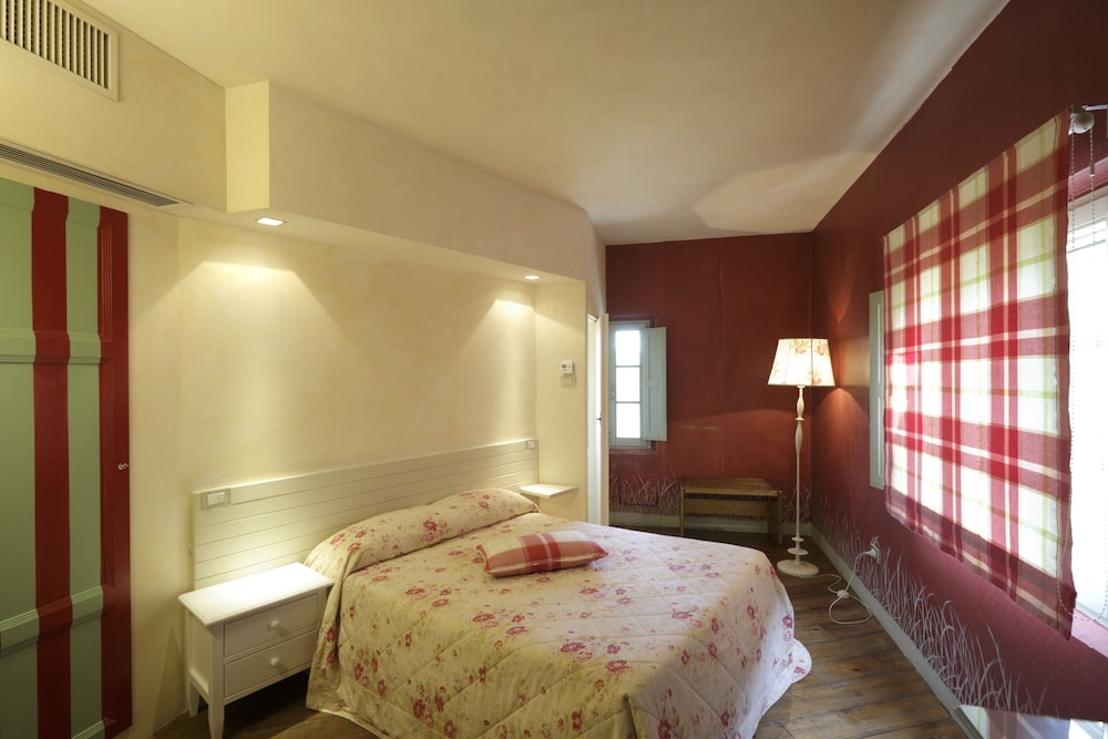 Urbino Resort 10/75