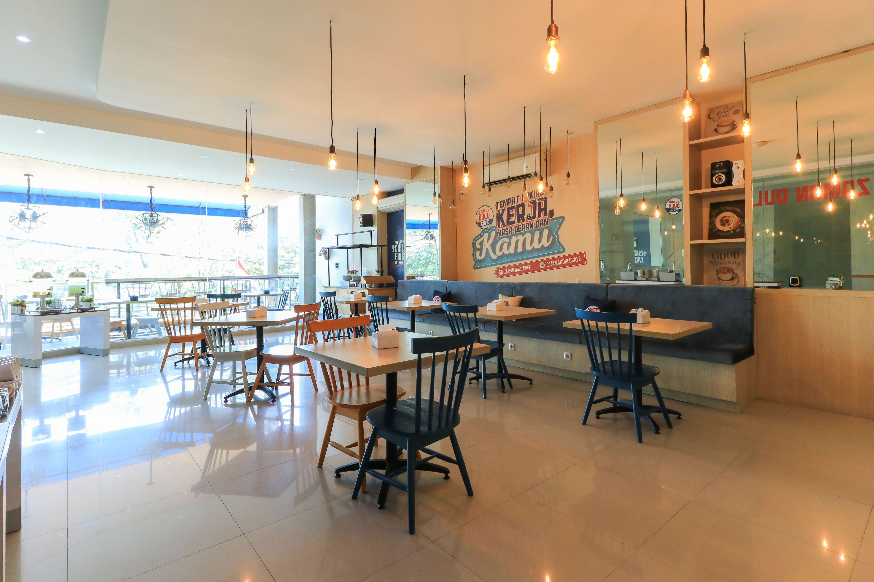 HOTEL BERLIAN INTERNATIONAL SURABAYA 37/47