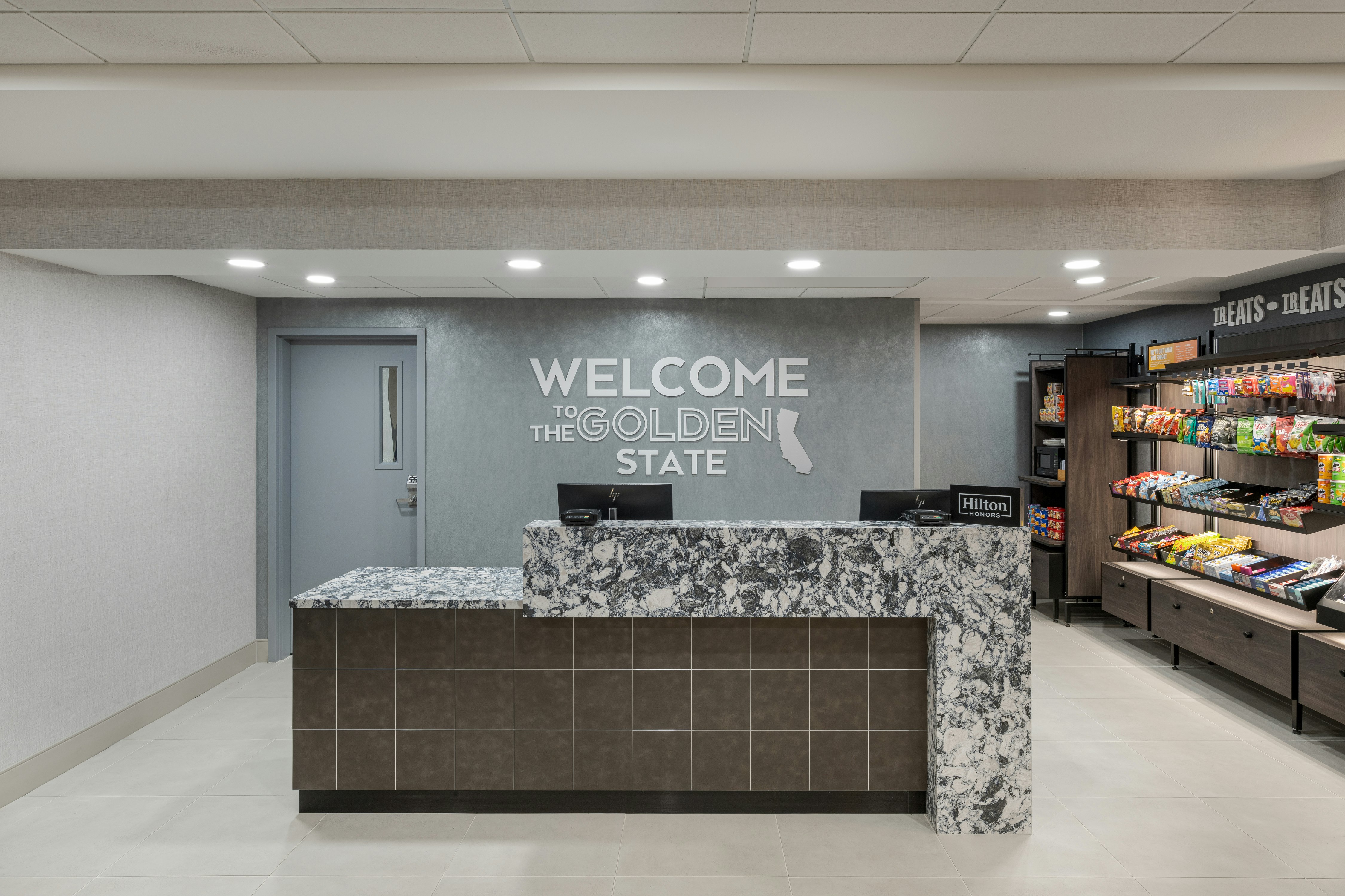 Hampton Inn Suites Oakland Airport 7/63