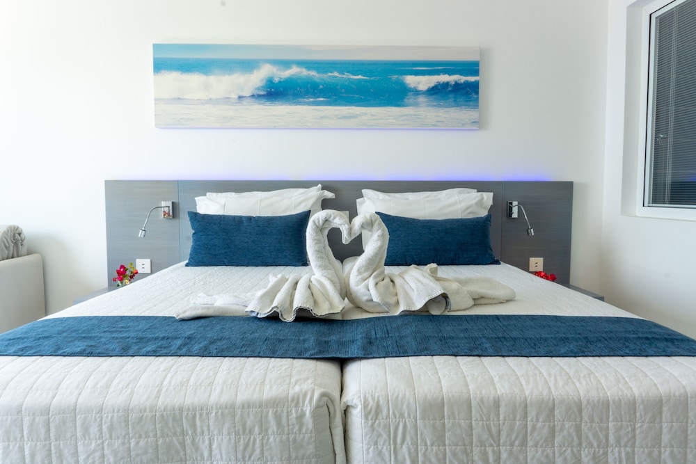 Anonymous Beach Hotel - Adults Only 28/72