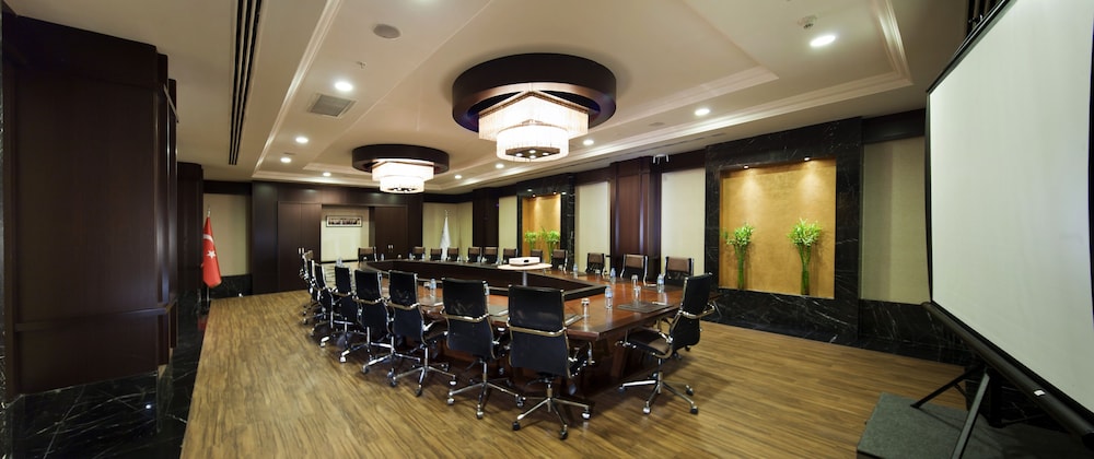 The Green Park Pendik Hotel and Convention Center 61/66
