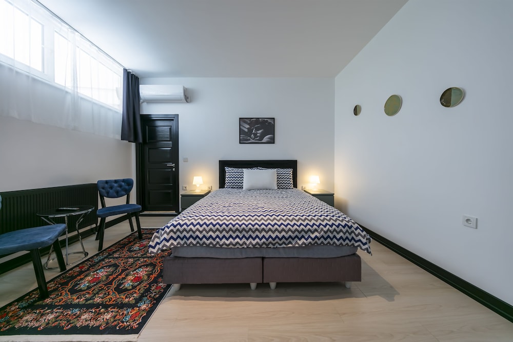 Hexa Suites Hotel 38/50