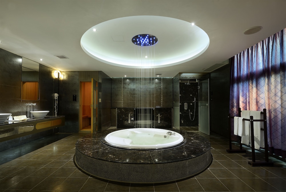 Ohya Boutique Motel-Xinying 51/56