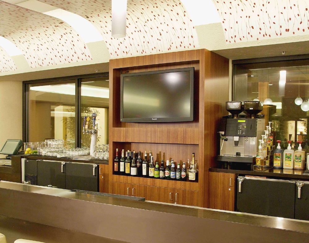 Hilton Concord 57/67