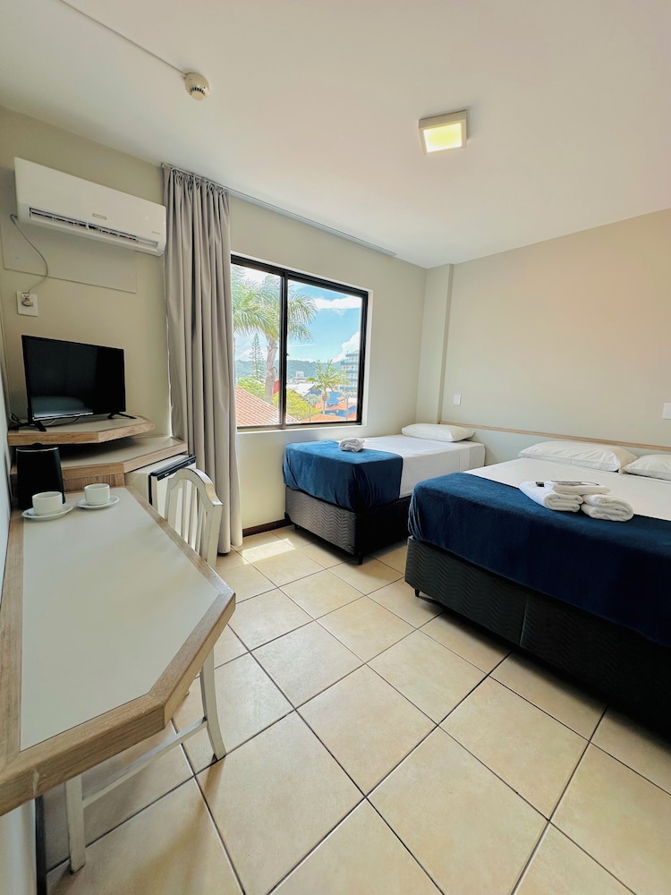 Gaivotas Praia Hotel 8/36