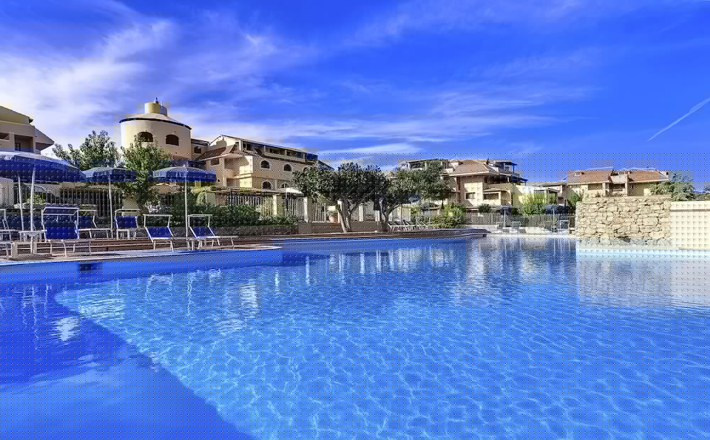 Colonna Beach Hotel 44/50