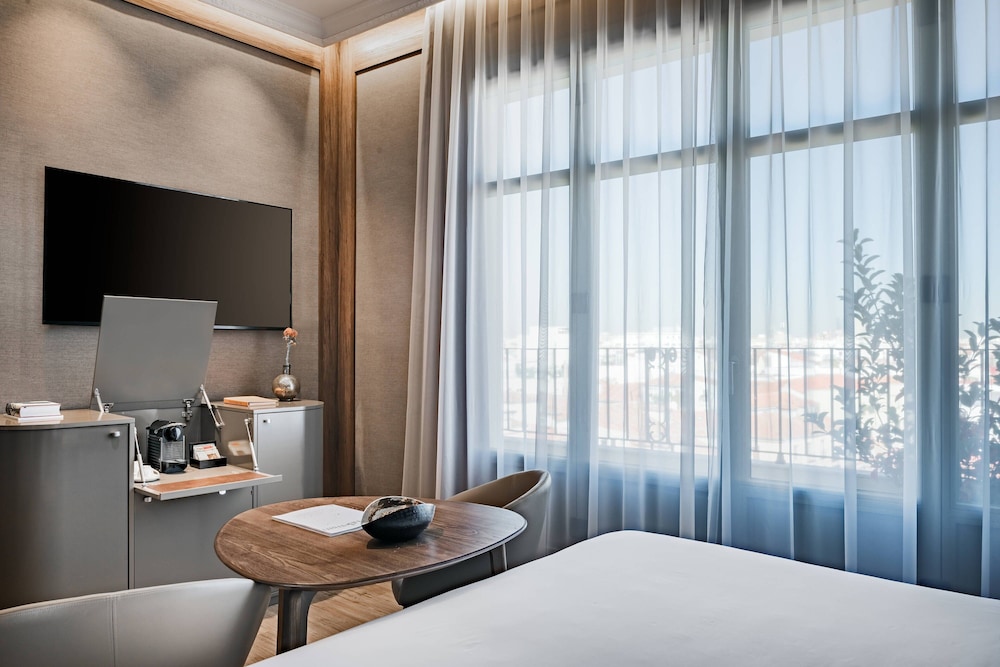 Circulo Gran Via Hotel Autograph Collection Adults Only 28/52
