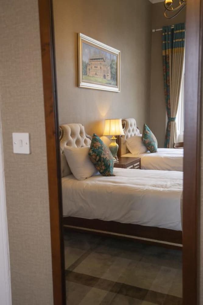 Glenburn Hotel 16/42