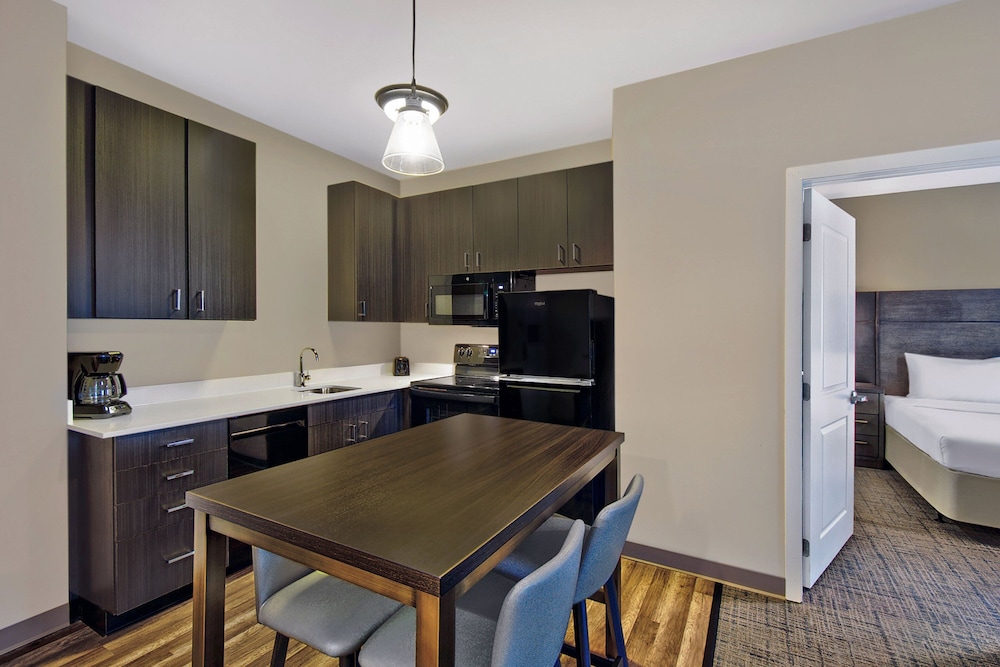 Residence Inn by Marriott Reading 7/39