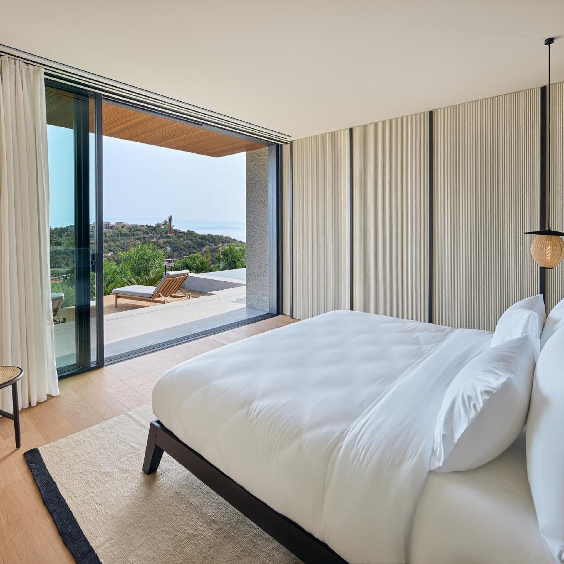 3 Bedrooms, Hill, Villa, Sofa