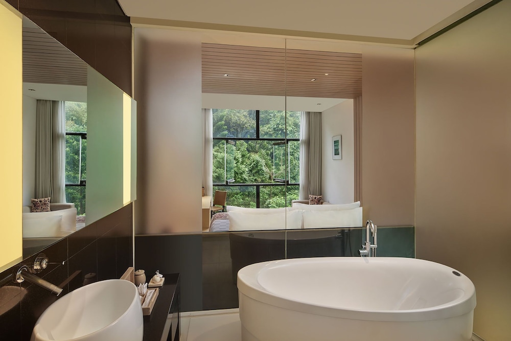 Padma Hotel Bandung 33/66