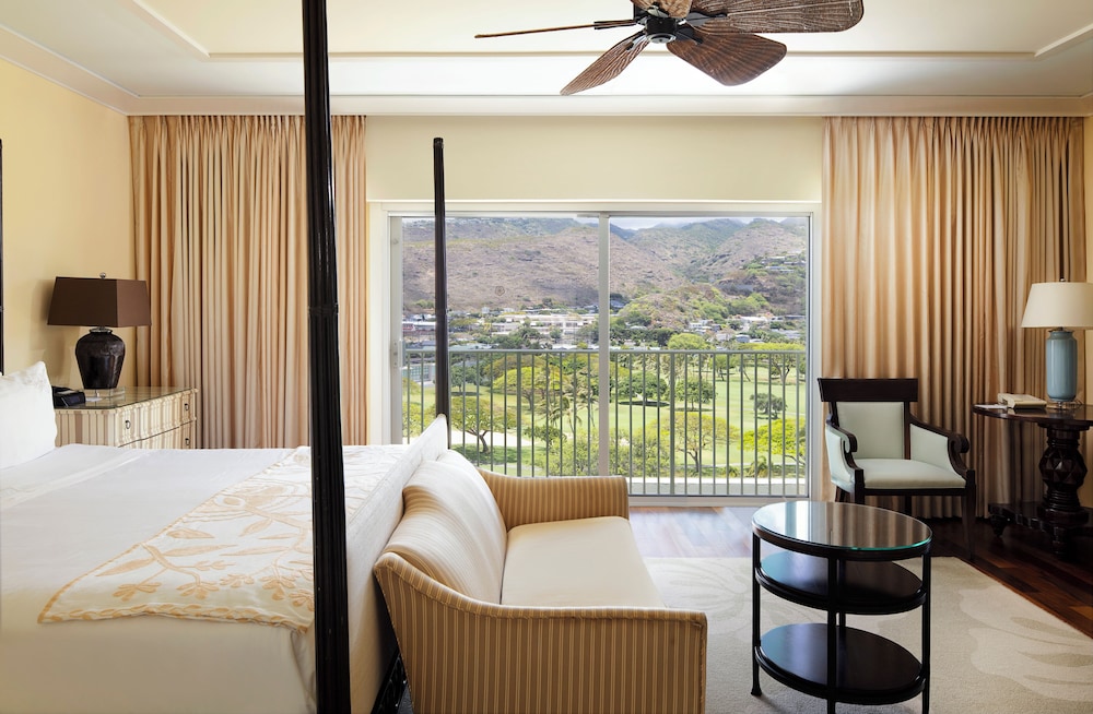 1 BEDROOM, SUITE, PARTIAL OCEAN VIEW