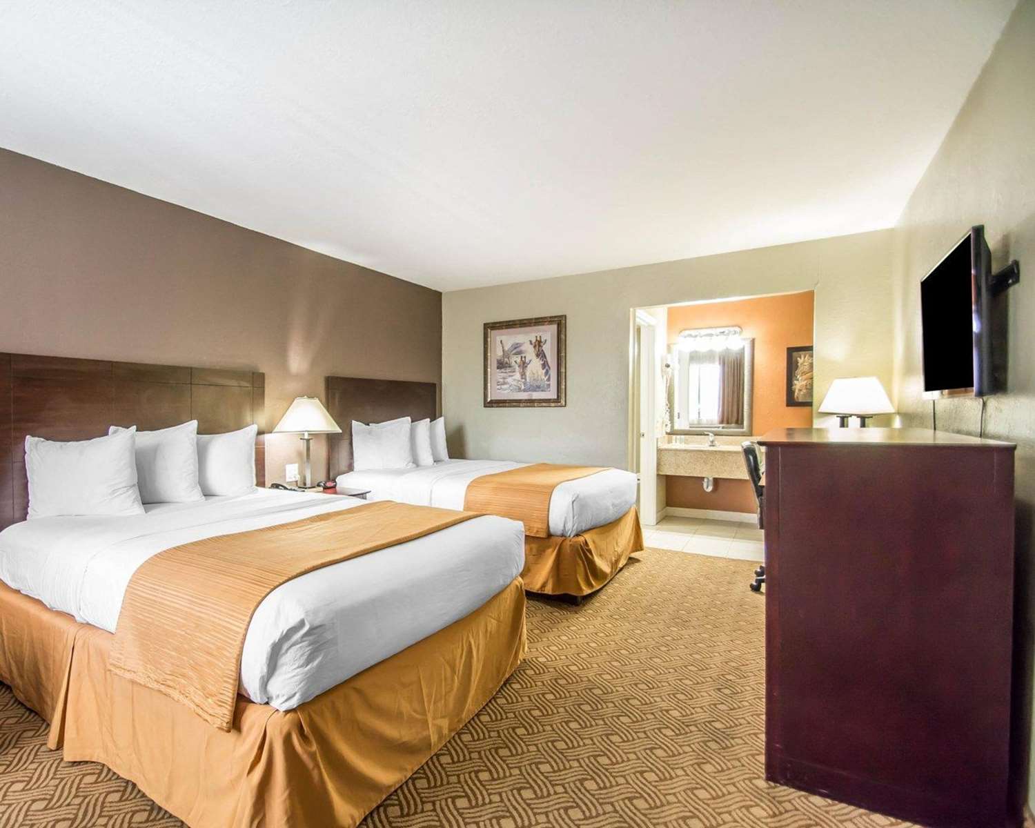 Quality Inn Suites By the Parks 9/30