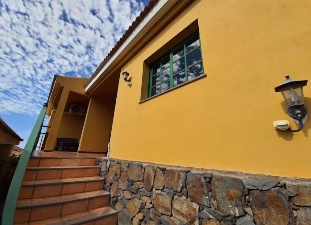 CASAS RURALES AMPARO LAS HAYAS 2/49